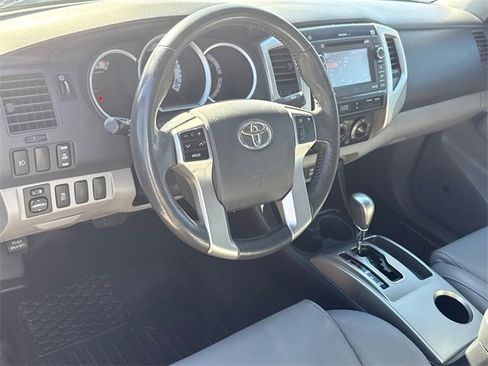 Used 2013 Toyota Tacoma PreRunner image 16