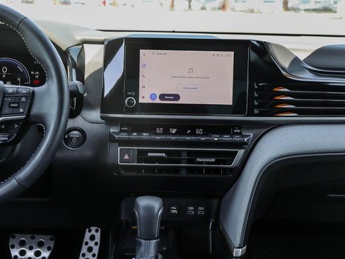 Certified 2025 Toyota Camry SE FWD image 16