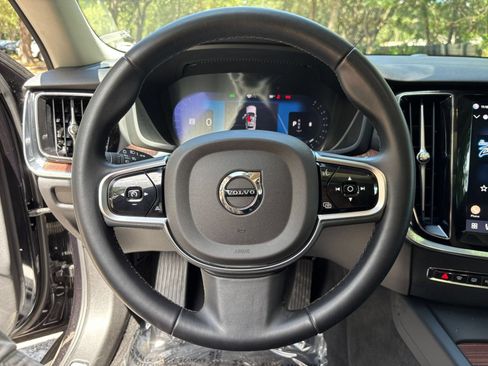 Used 2025 Volvo V60 B5 Cross Country Plus AWD/4WD image 29