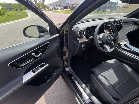 Used 2026 Mercedes-Benz GLC 300 4MATIC image 15