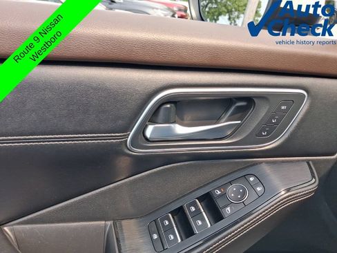 Used 2021 Nissan Rogue SL AWD/4WD image 15