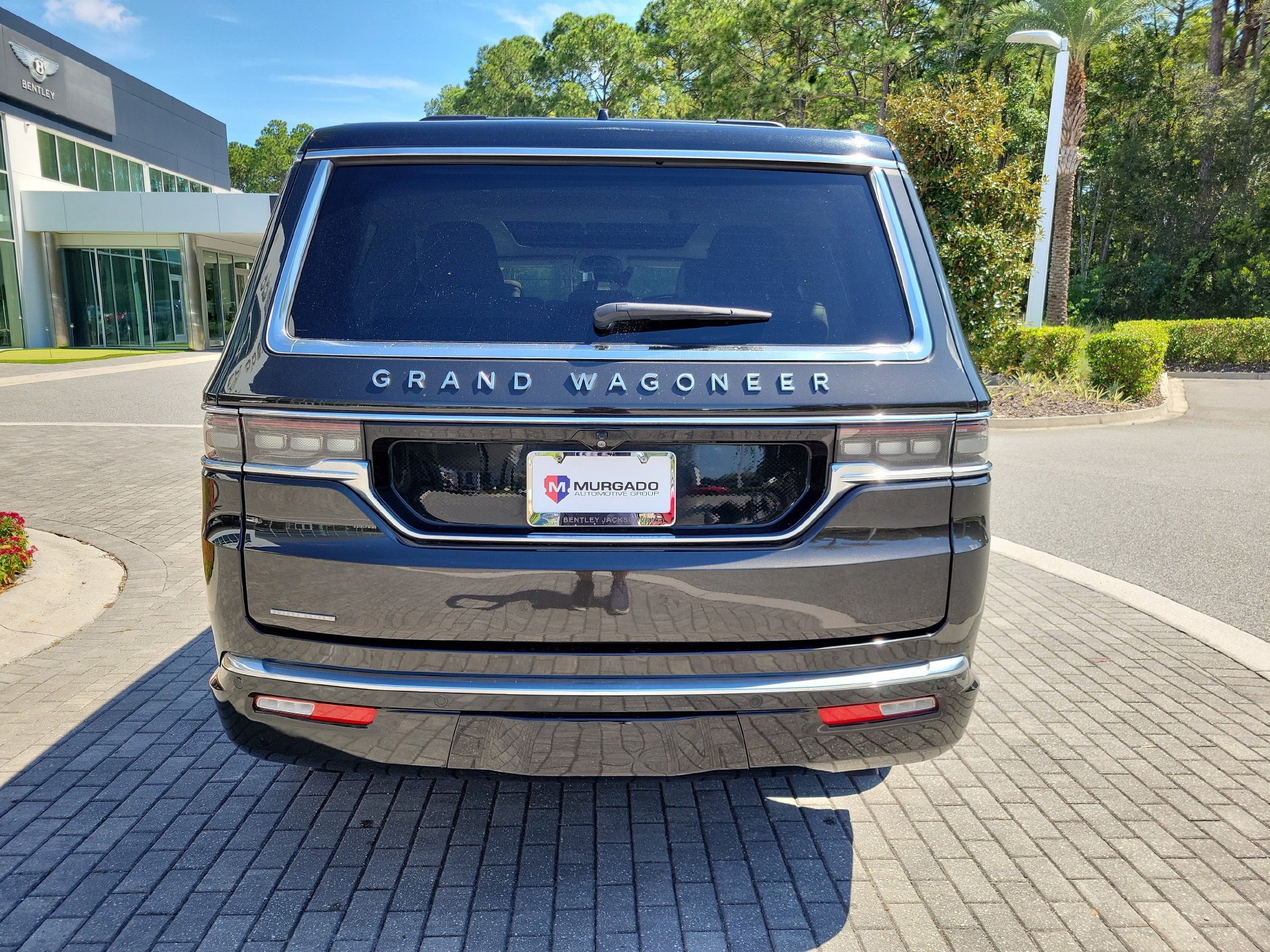 Used 2023 Jeep Grand Wagoneer 4WD image 10