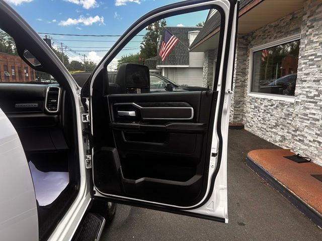 Used 2024 RAM 3500 Big Horn AWD/4WD image 15