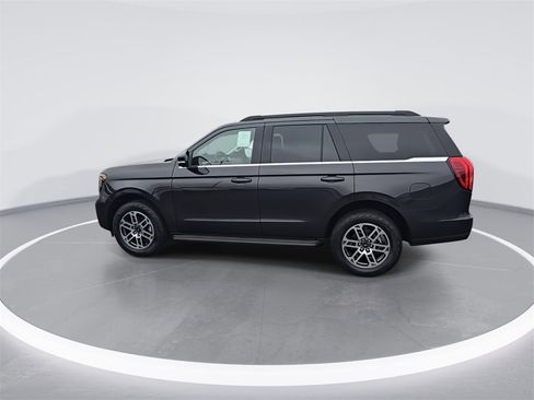 New 2025 Ford Expedition Active image 6