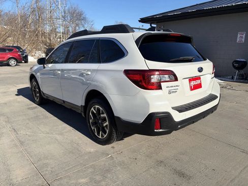 Used 2018 Subaru Outback 2.5i Premium AWD/4WD image 6