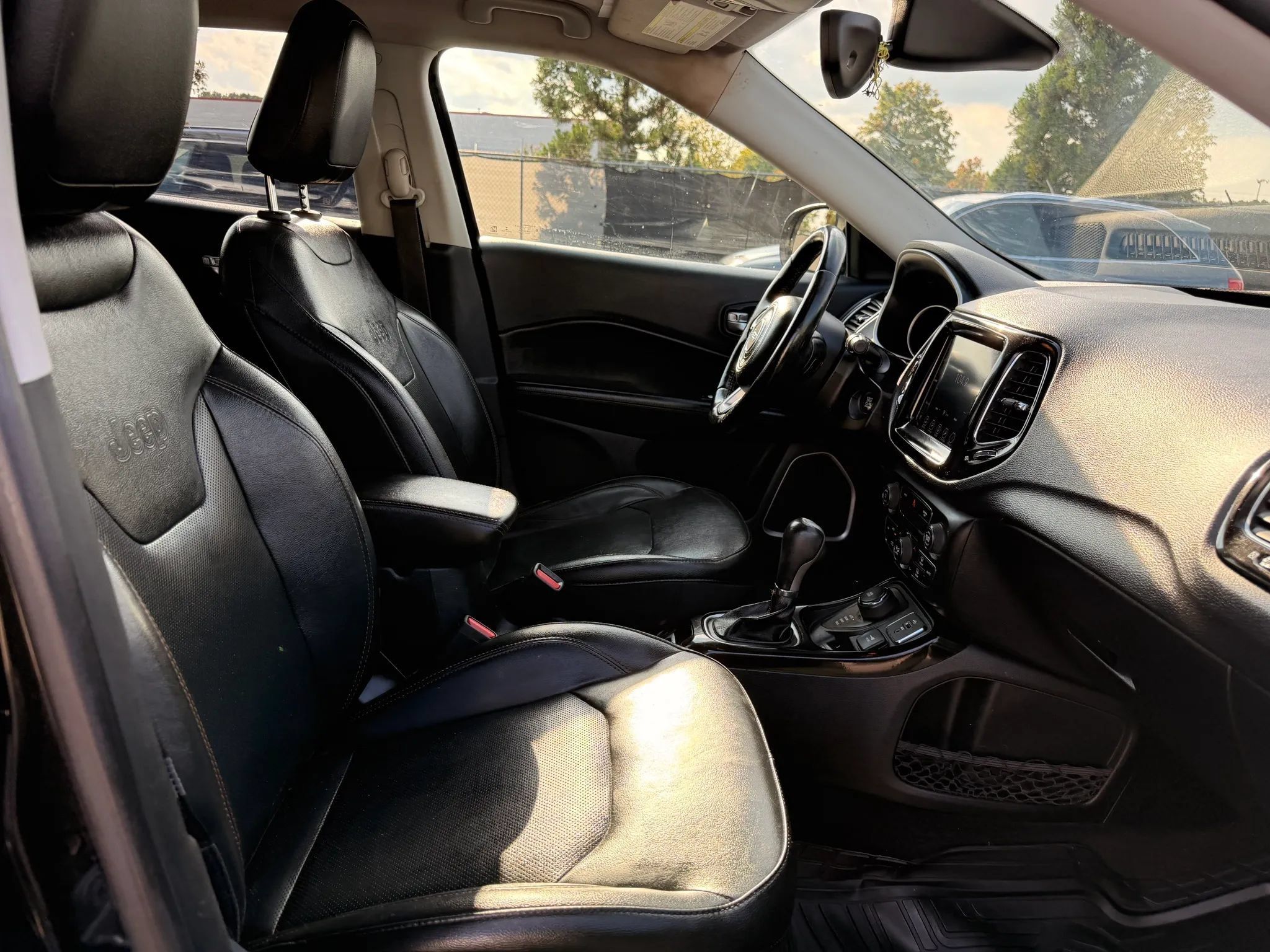 Used 2018 Jeep Compass Limited AWD/4WD image 18