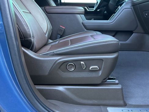 Used 2025 GMC Sierra 3500 Denali w/ Denali Reserve Package image 39