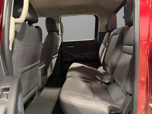 Used 2022 Nissan Frontier SV AWD/4WD image 36