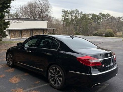 Used 2013 Hyundai Genesis 5.0 R-Spec image 7
