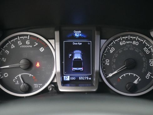 Used 2019 Toyota Tacoma SR5 image 17