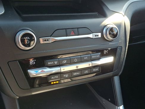 Used 2020 Ford Explorer XLT w/ Equipment Group 202A image 16