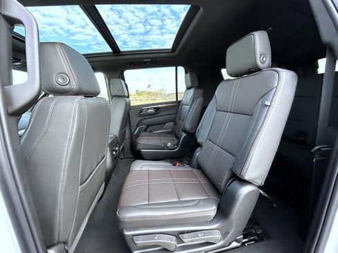 New 2026 Chevrolet Suburban High Country AWD/4WD image 21