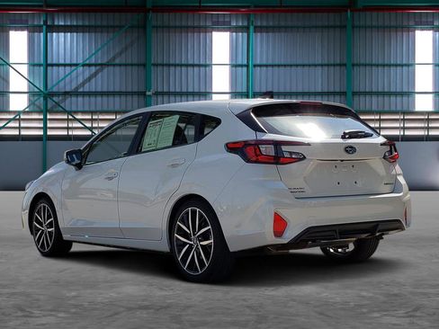 Used 2025 Subaru Impreza 2.0i Sport AWD/4WD image 3