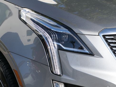Certified 2023 Cadillac XT5 Premium Luxury FWD image 9