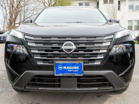 Certified 2026 Nissan Rogue SV AWD/4WD image 2
