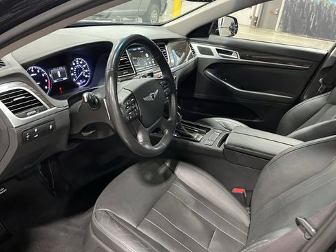 Used 2016 Hyundai Genesis 3.8 RWD image 9