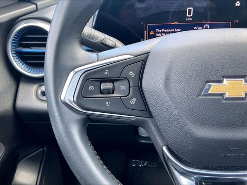 Used 2024 Chevrolet Trax LT w/ Driver Confidence Package FWD image 23