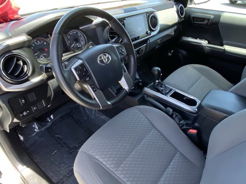 Certified 2020 Toyota Tacoma SR5 RWD image 26