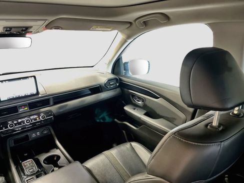 Used 2024 Honda Pilot Touring image 25