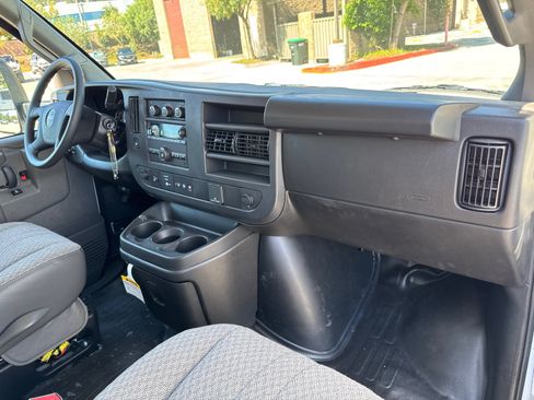 New 2025 GMC Savana 3500 w/ Power Convenience Package RWD image 17
