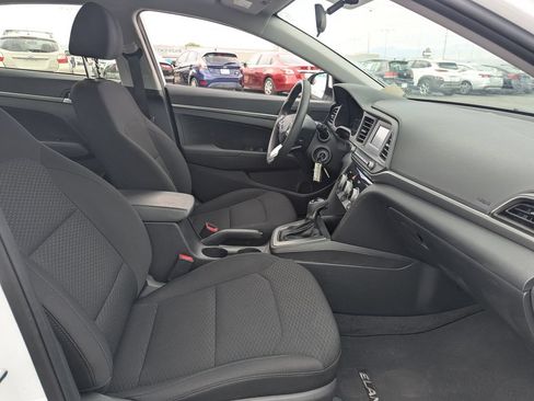 Used 2019 Hyundai Elantra SE w/ Cargo Package FWD image 30