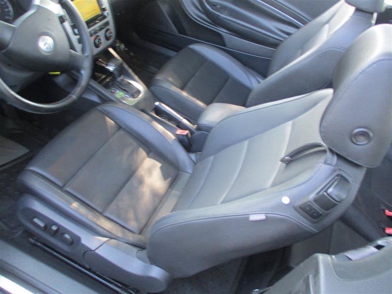 Used 2009 Volkswagen Eos Komfort FWD image 13