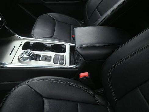 Used 2024 Ford Explorer Limited image 20