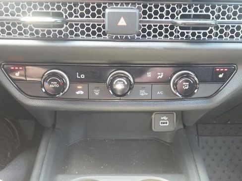 Used 2025 Honda HR-V Sport image 29