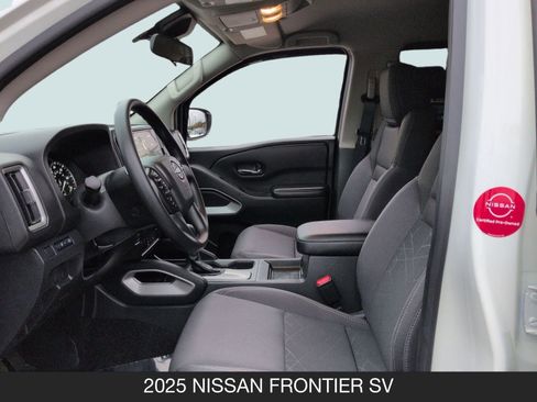 Certified 2025 Nissan Frontier SV image 14