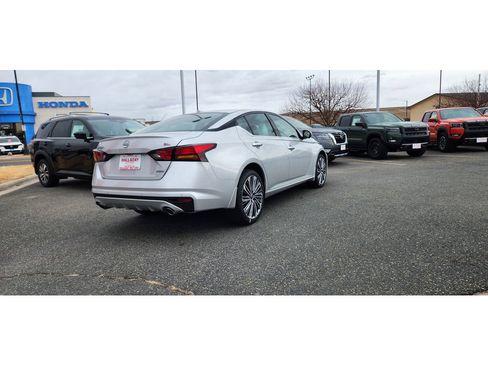 New 2025 Nissan Altima 2.5 SL image 5