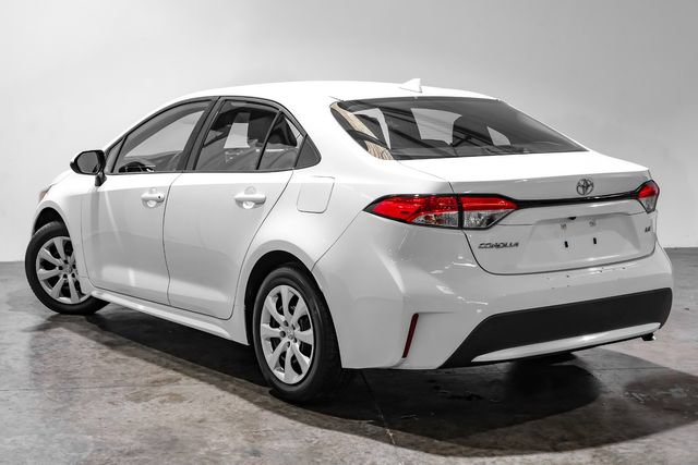 Used 2021 Toyota Corolla LE w/ Carpet Mat Package (TMS) FWD image 12