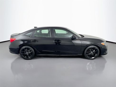 Used 2023 Honda Civic Sport image 7