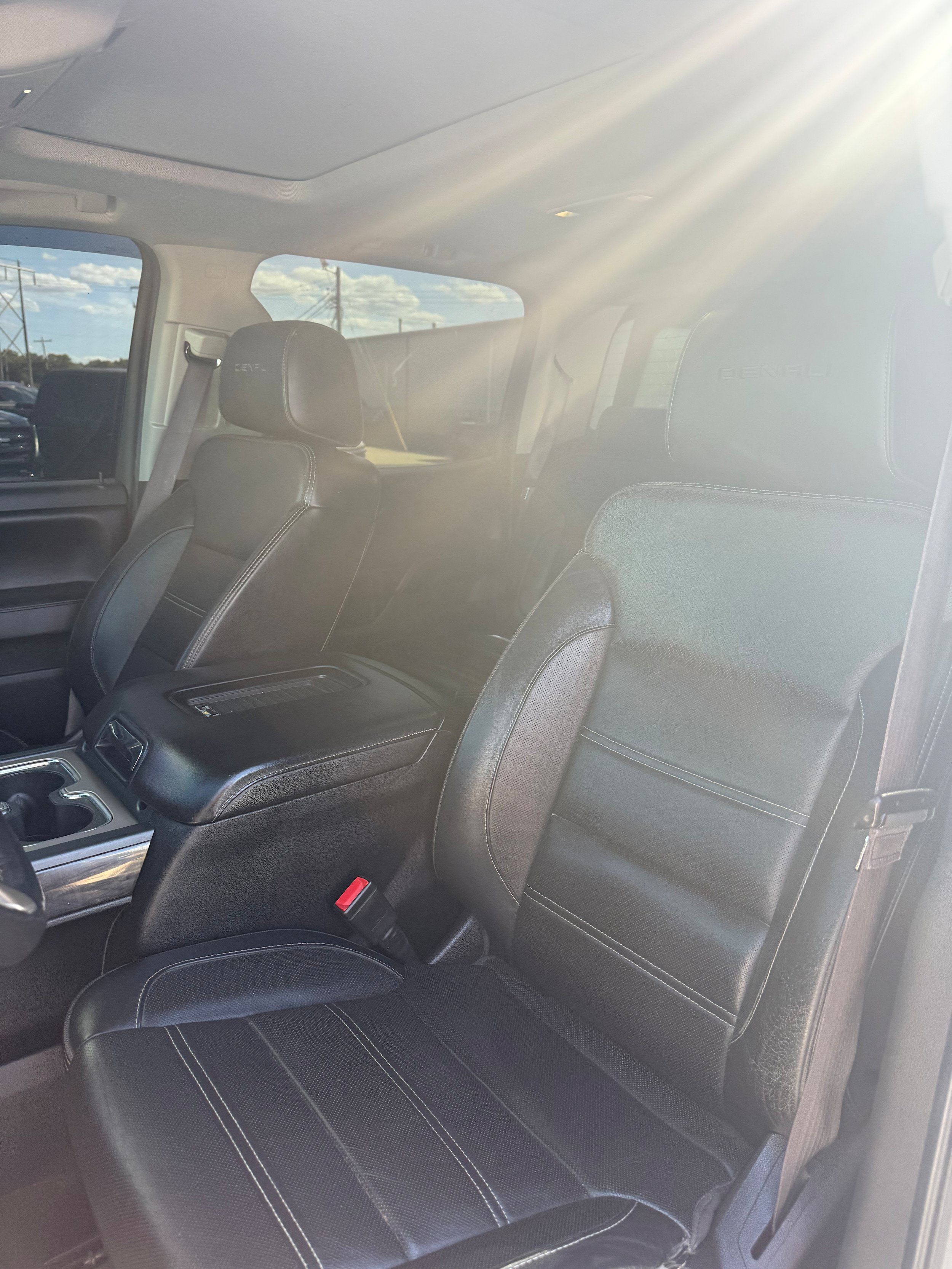 Used 2016 GMC Sierra 2500 Denali w/ Duramax Plus Package AWD/4WD image 12