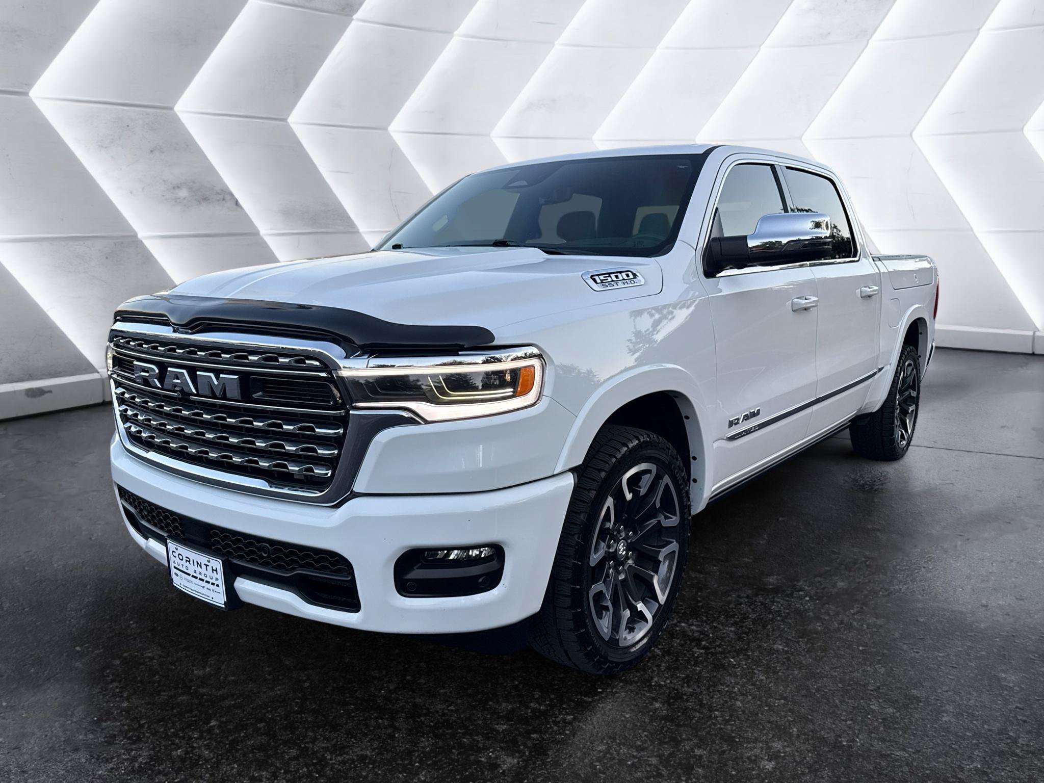 Used 2025 RAM 1500 Limited AWD/4WD image 3