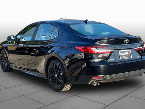 Used 2025 Toyota Camry SE FWD image 12