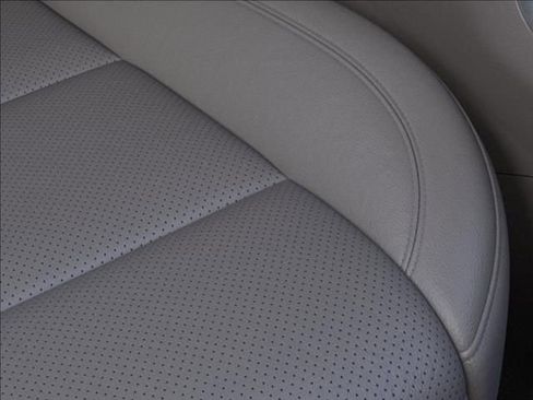 New 2026 GMC Sierra 2500 SLT w/ SLT Premium Package image 21