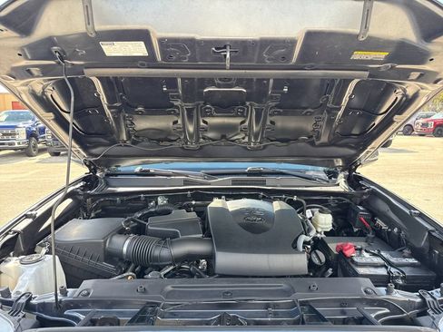 Used 2023 Toyota Tacoma SR5 w/ Technology Package AWD/4WD image 28