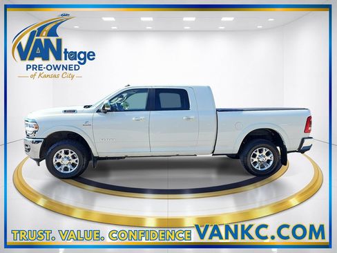 Used 2022 RAM 3500 Laramie AWD/4WD image 10