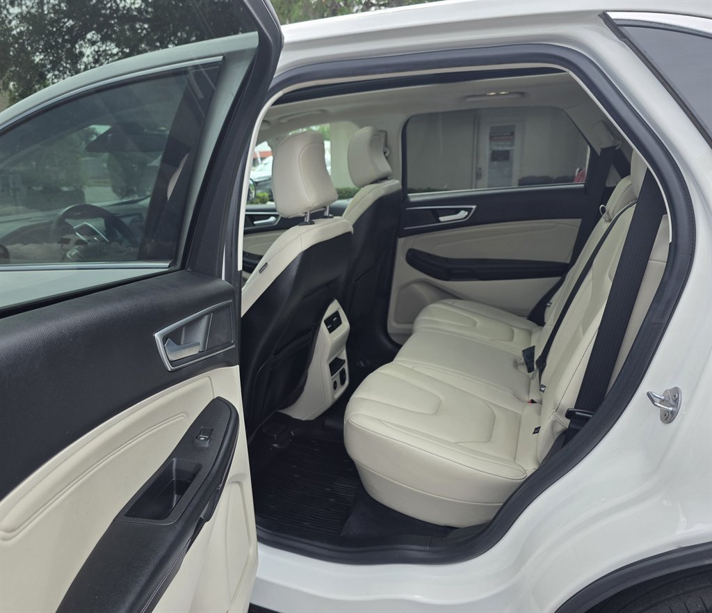 Used 2022 Ford Edge Titanium AWD/4WD image 39