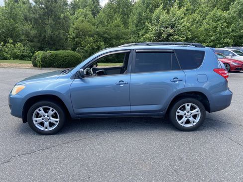 Used 2012 Toyota RAV4 FWD w/ Upgrade Value Pkg image 7