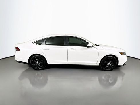 Certified 2025 Honda Accord LX image 4