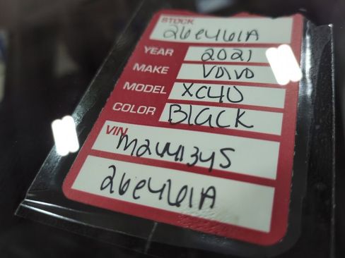 Used 2021 Volvo XC40 T5 Inscription image 25