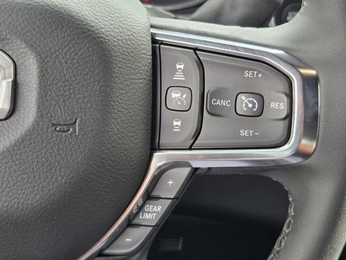 New 2026 RAM 2500 Laramie AWD/4WD image 12