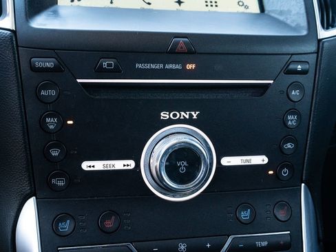 Used 2018 Ford Edge Titanium w/ Equipment Group 302A image 35