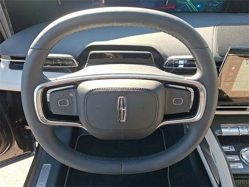 New 2026 Lincoln Nautilus Reserve w/ Jet Appearance Package image 9