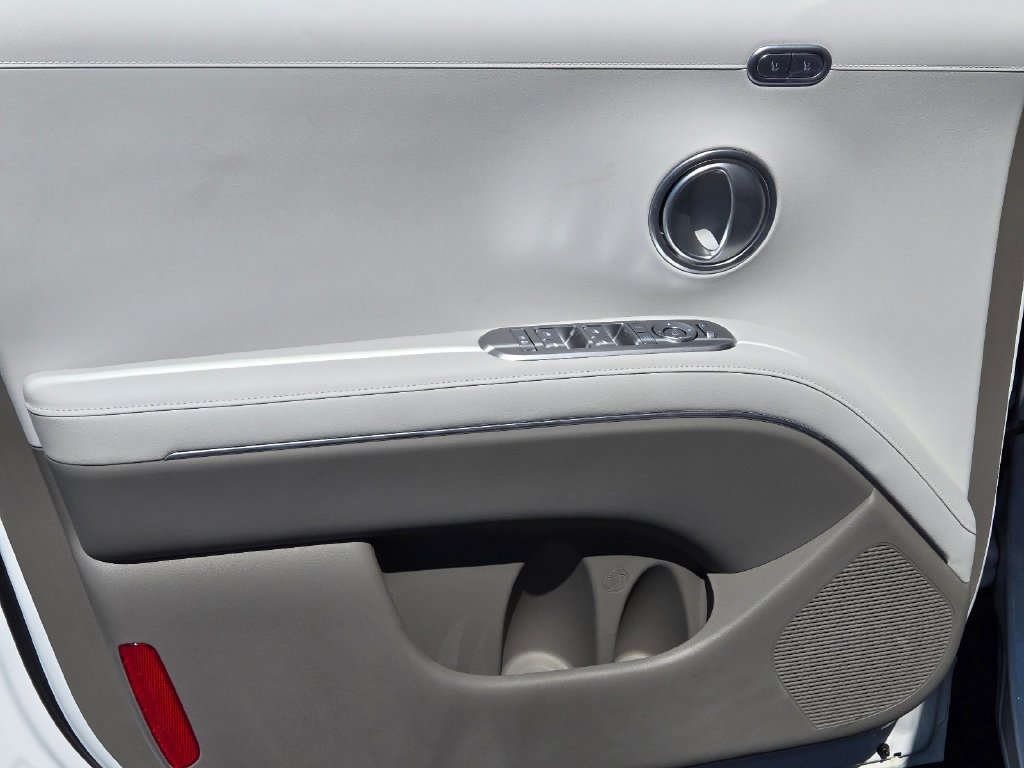 Certified 2026 Hyundai Palisade SEL FWD image 13