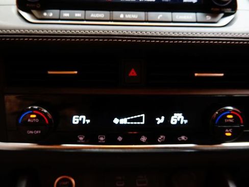 Certified 2023 Nissan Rogue SV AWD/4WD image 18