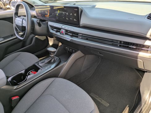 Certified 2025 Kia K4 LXS image 12