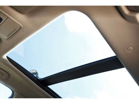 Used 2025 Honda Pilot Touring image 29