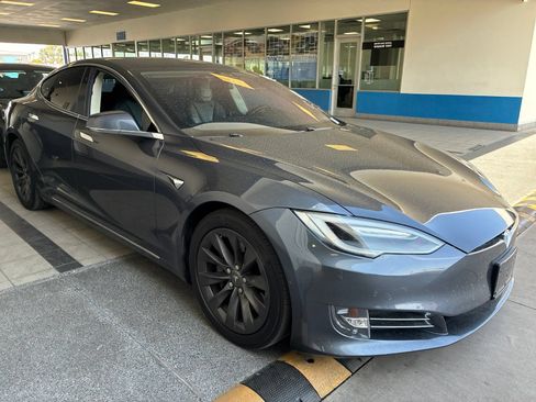 Used 2018 Tesla Model S 75D AWD/4WD image 5